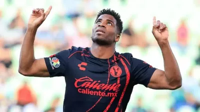 Liga MX - Zuniga